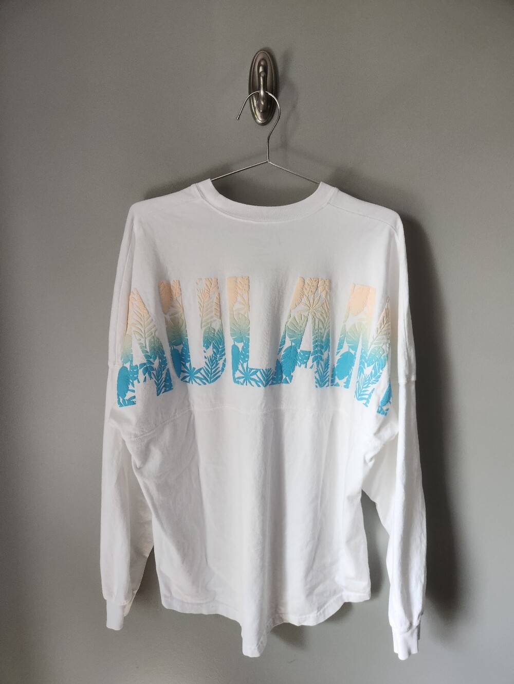Aulani Disney Spirit Jersey White Size Medium